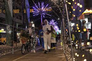 BIB: 
                            <button type="button" onclick="openModal(26274577)" class="btn btn-primary btn-sm float-right btn-popup" data-toggle="modal" data-target=".modal-high-quality">
                        <i class="fas fa-shopping-cart"></i> Add to Cart
                    </button>
                                            <button type="button" onclick="isThisMe(26274577, true)" class="btn btn-success btn-sm float-right btn-popup btn-isme hidden" data-toggle="tooltip" data-placement="bottom" title="นี่คือรูปของคุณใช่ไหม คลิกที่นี่เพื่อเอาเข้าอัลบั้ม">
                        <i class="fas fa-plus"></i> Add to album
                    </button>
                    <button type="button" onclick="isThisMe(26274577, false)" class="btn btn-warning btn-sm float-right btn-popup btn-isnotme hidden">
                        <i class="fas fa-ban"></i> Remove from album
                    </button>